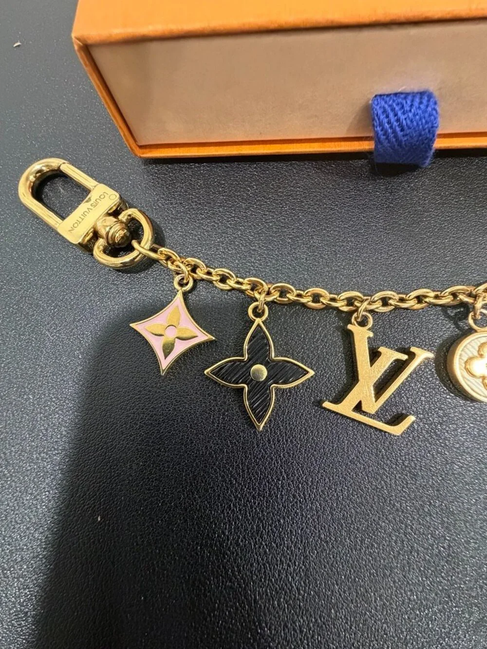 Louis Vuitton Spring Street Chain Bag Charm (JB1490)